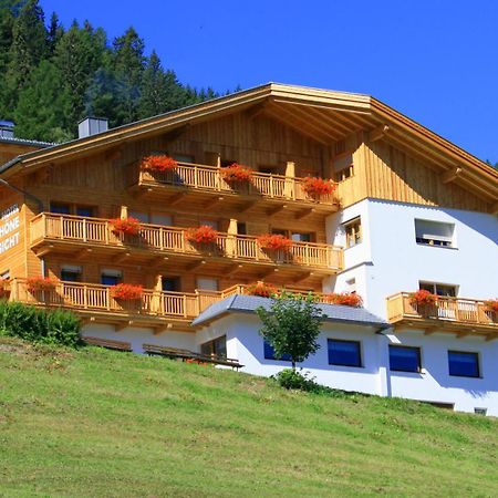 Hotel Schoene Aussicht Kartitsch Exteriör bild