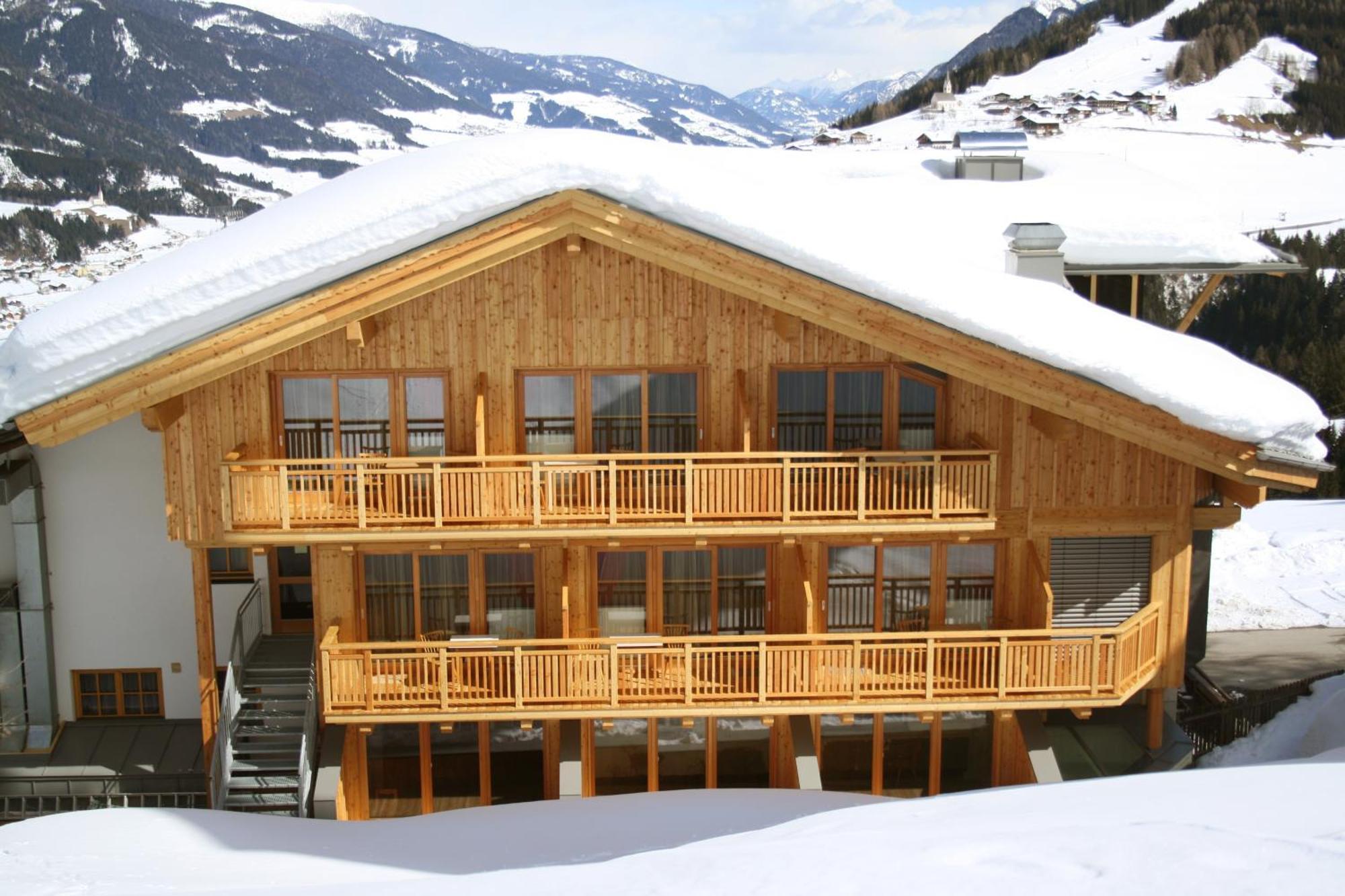 Hotel Schoene Aussicht Kartitsch Exteriör bild