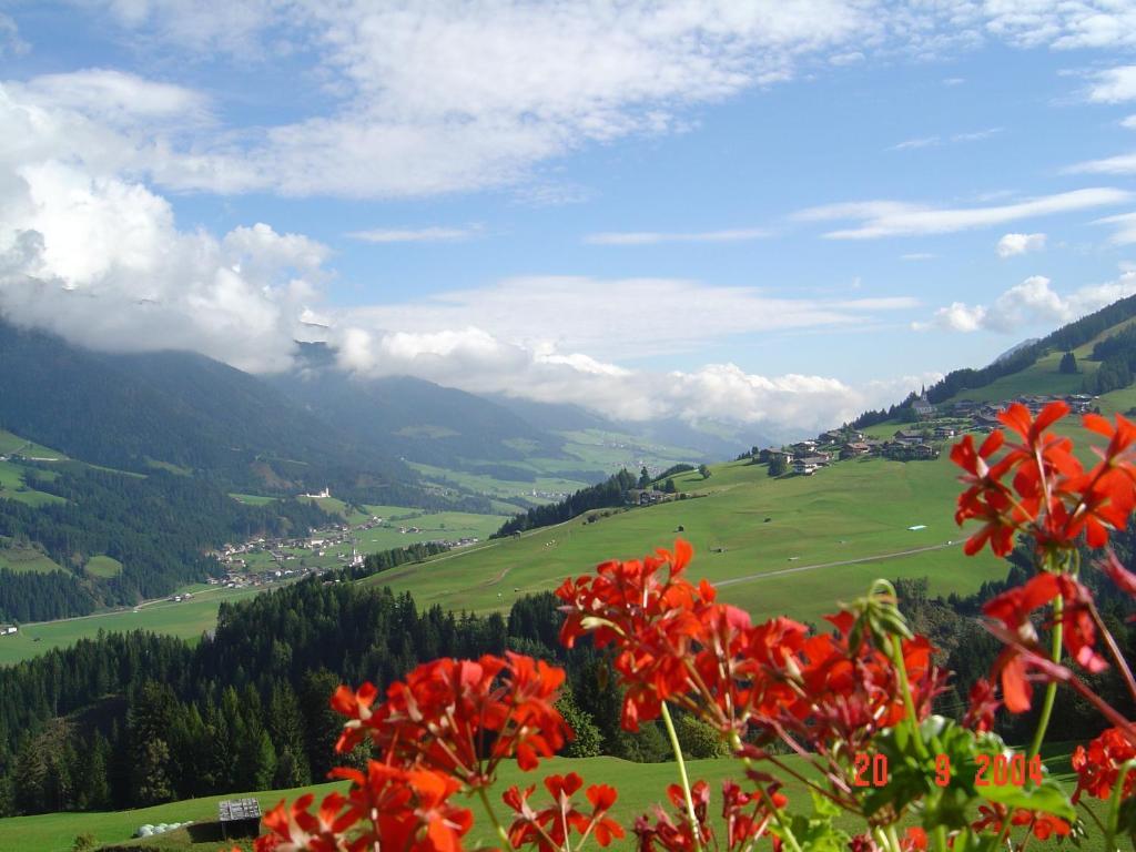 Hotel Schoene Aussicht Kartitsch Exteriör bild