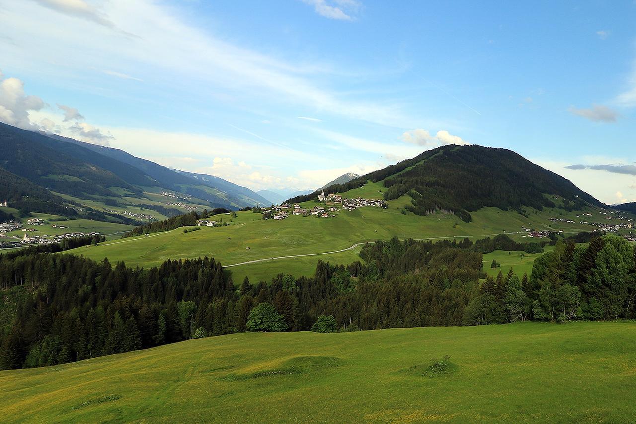 Hotel Schoene Aussicht Kartitsch Exteriör bild